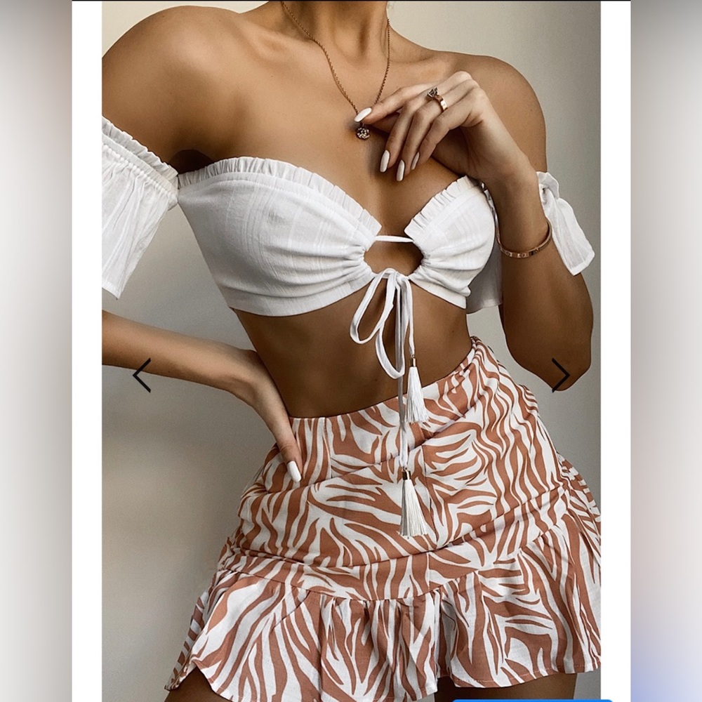 Runawaythelabel White/Zebra printed Mini Skirt